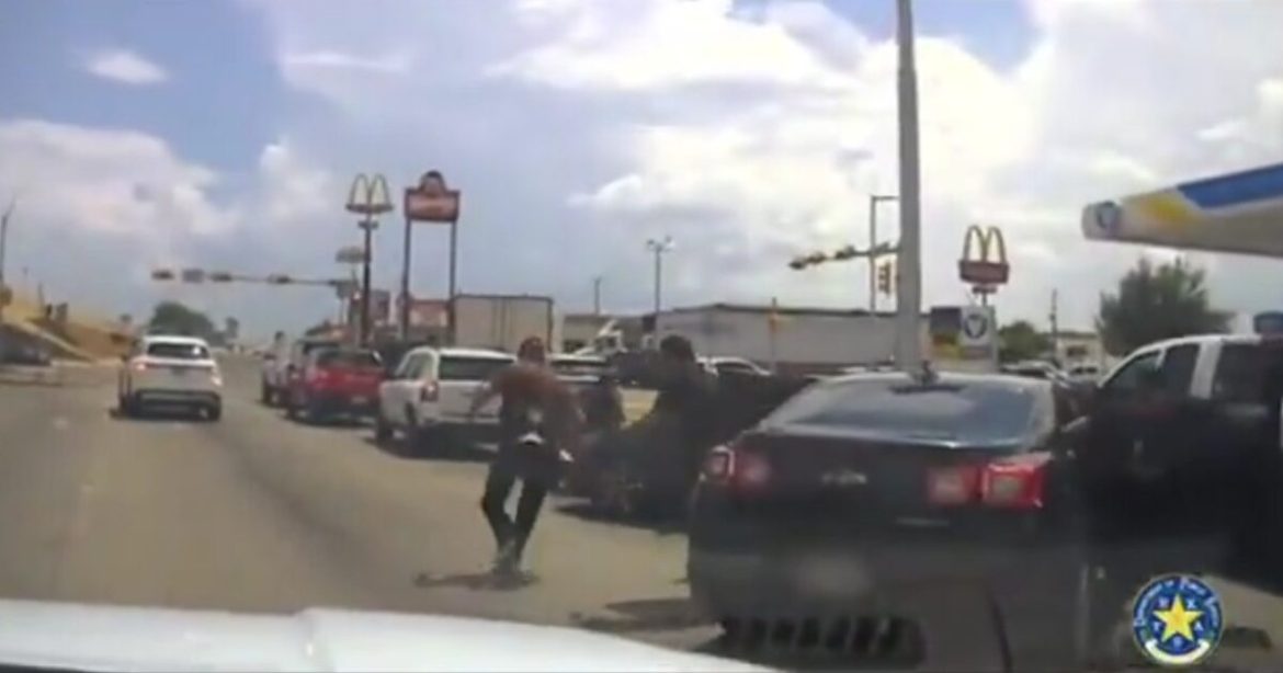 Texas DPS Release Dashcam Video of High-Speed Chase with Smuggler – Six Illegal Aliens Bail from Vehicle (VIDEO)