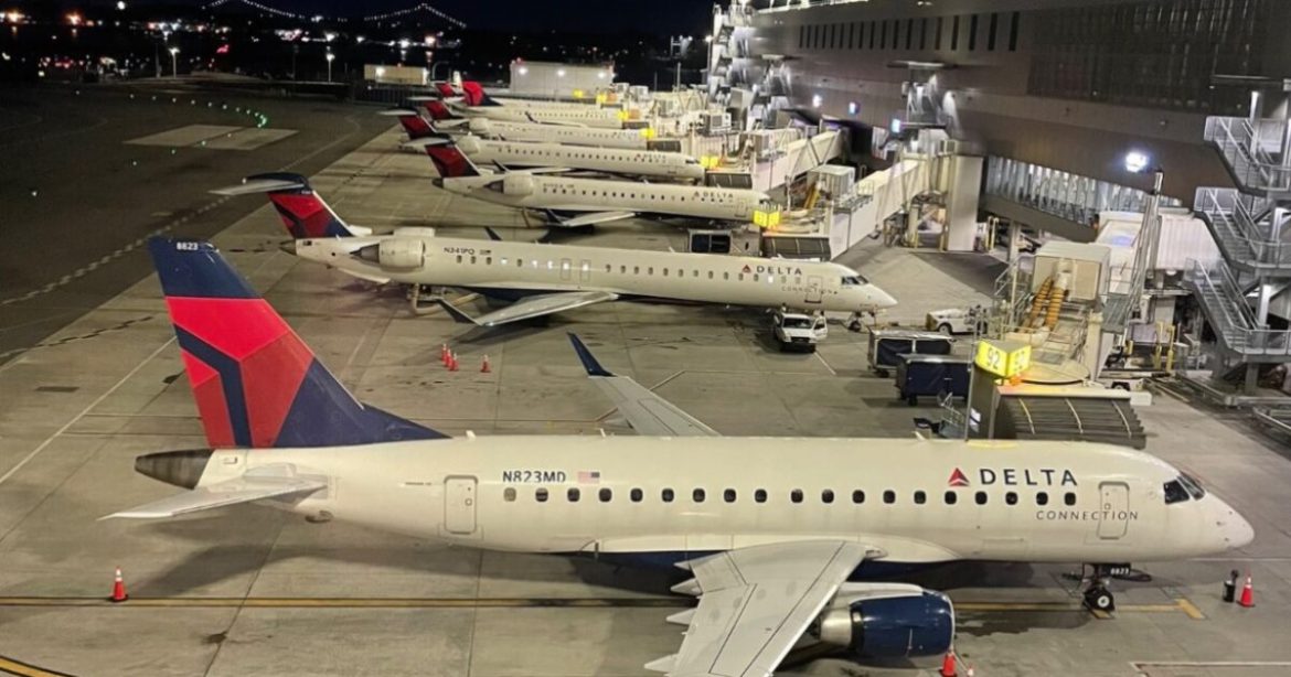 JUST IN: Two Planes Collide on Tarmac at LaGuardia… AGAIN